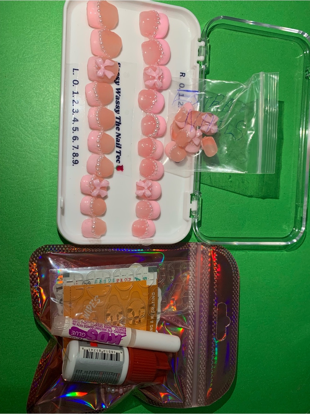 Pink Bow Rhinestone Press-On nail  Set